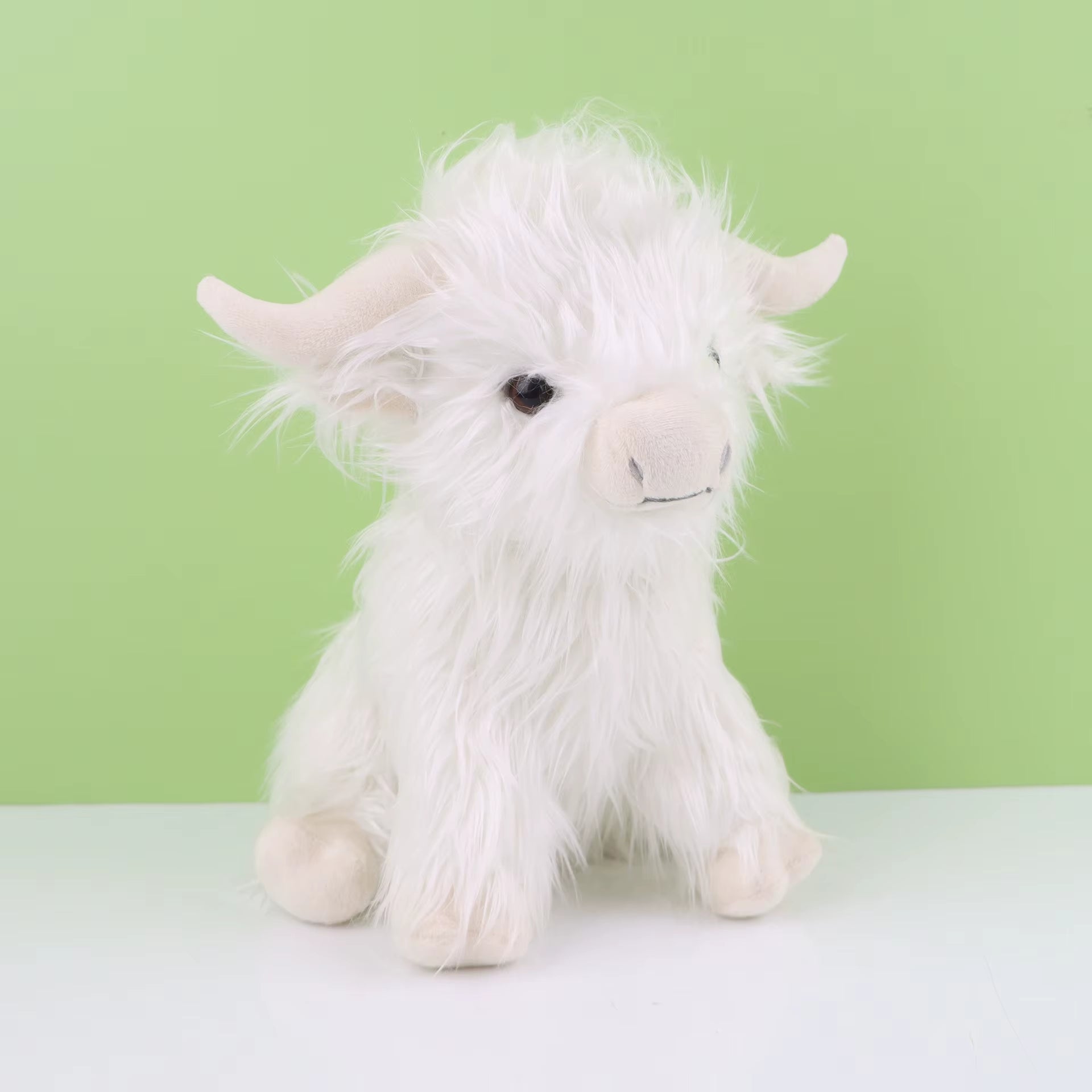 Highland Cow Plush Toy - Adorable Realistic Stuffed Animal with Long Fluffy Hair, Soft Cuddly Gift for Kids, Children & Collecto