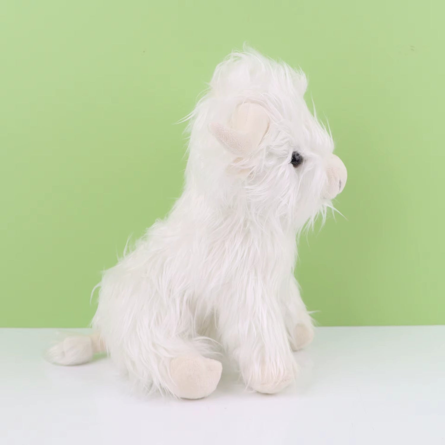 Highland Cow Plush Toy - Adorable Realistic Stuffed Animal with Long Fluffy Hair, Soft Cuddly Gift for Kids, Children &amp; Collecto